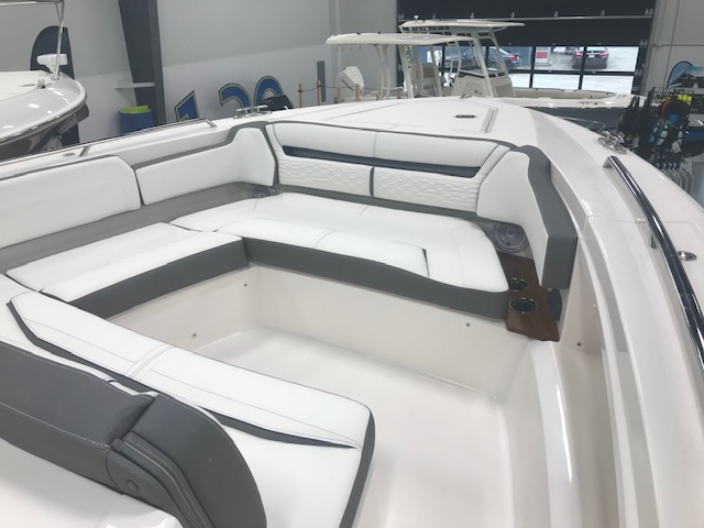 2019 Tiara Yachts Tiara Sport 38 LS
