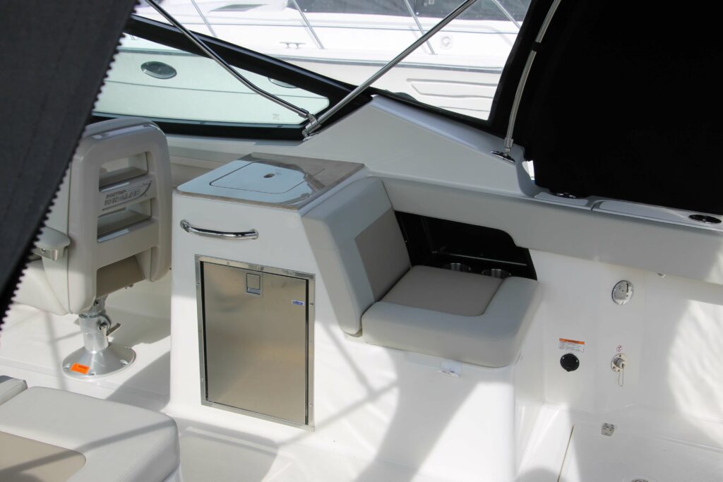 2020 Boston Whaler 280 Vantage