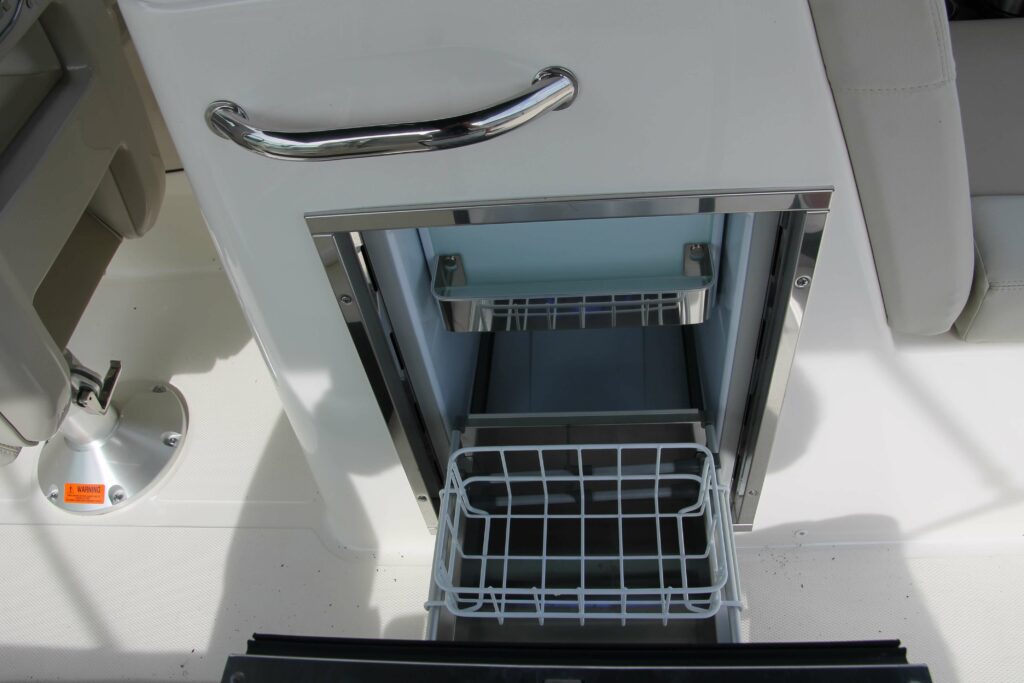 2020 Boston Whaler 280 Vantage