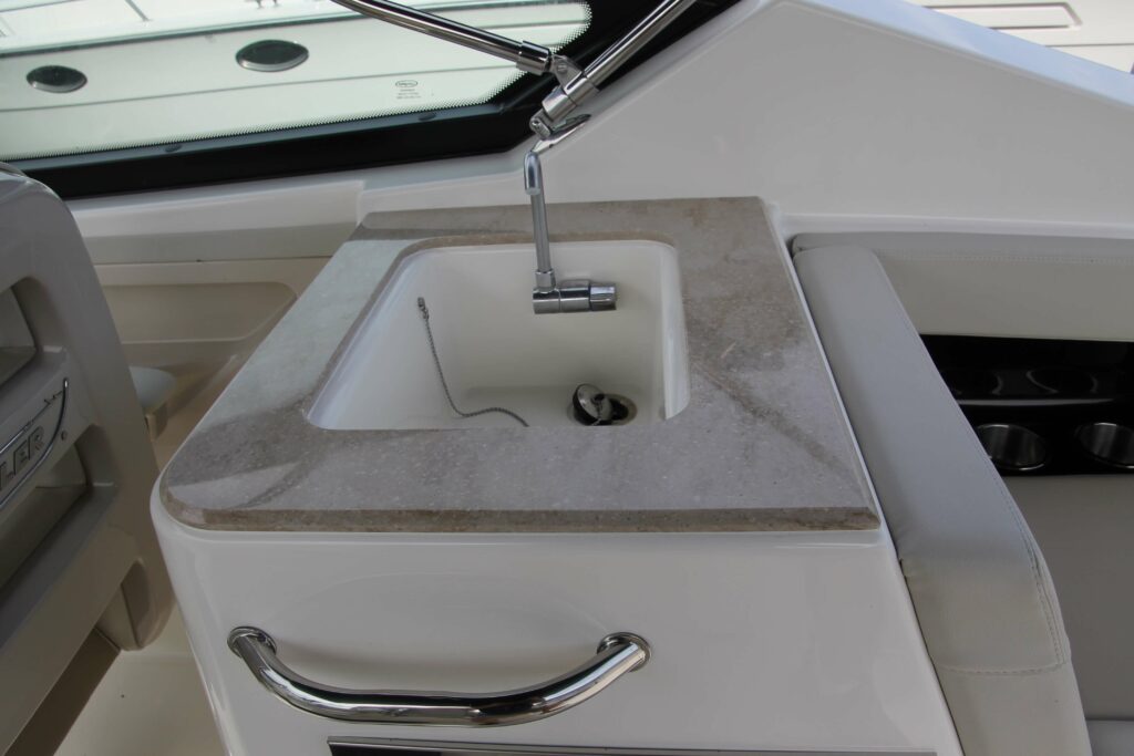 2020 Boston Whaler 280 Vantage