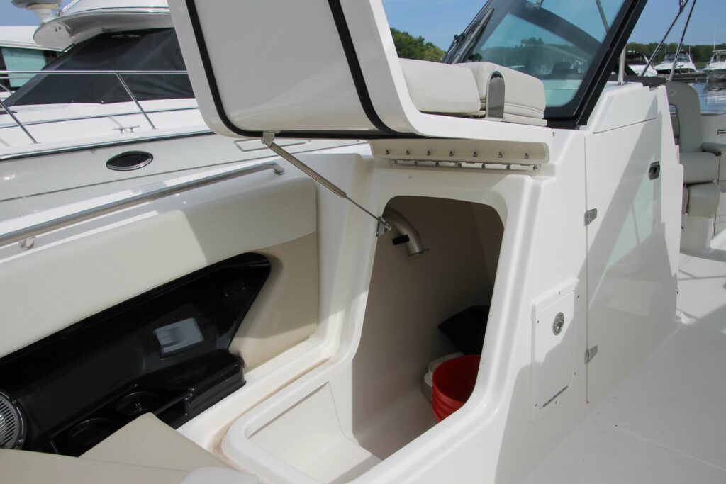 2020 Boston Whaler 280 Vantage