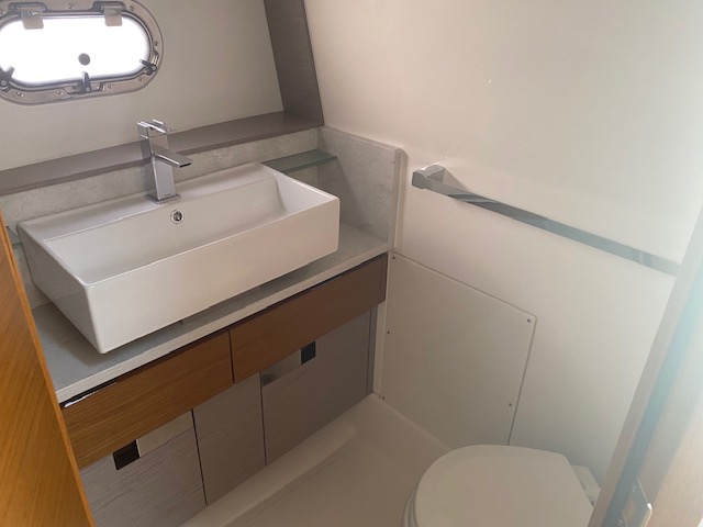 2023 Tiara Yachts 38 LS
