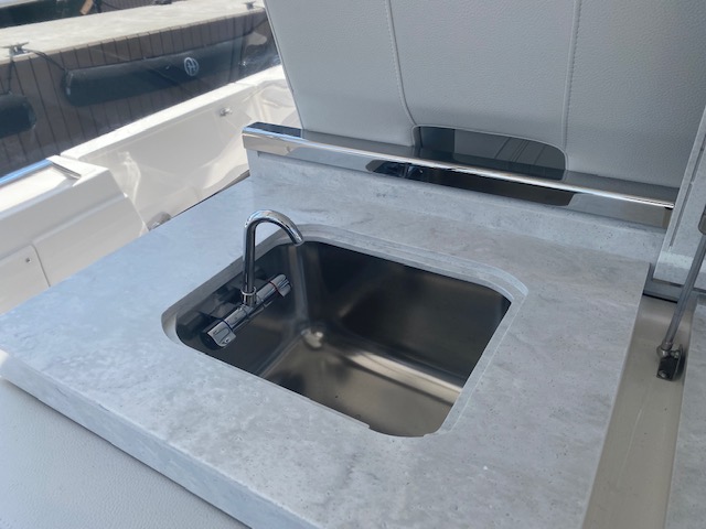 2023 Tiara Yachts 38 LS