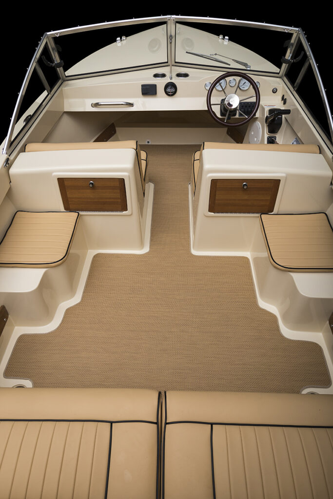 2023 Rossiter 17 Closed Deck Runabout (3)