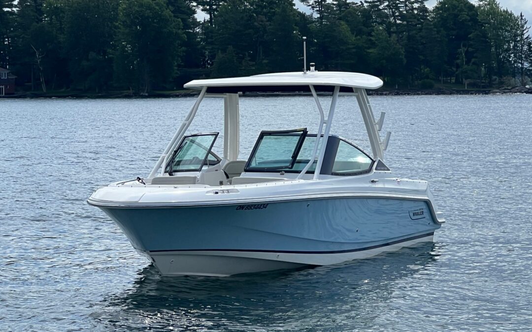 2023 Boston Whaler 240 Vantage