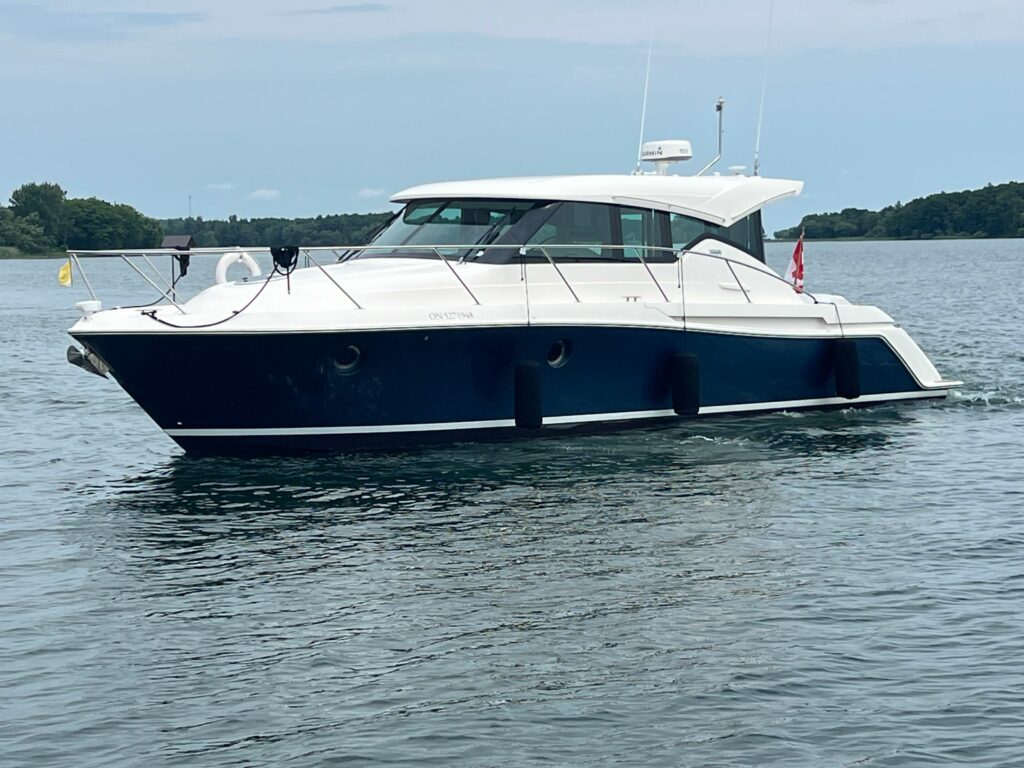 2017 Tiara Yachts C39 Coupe