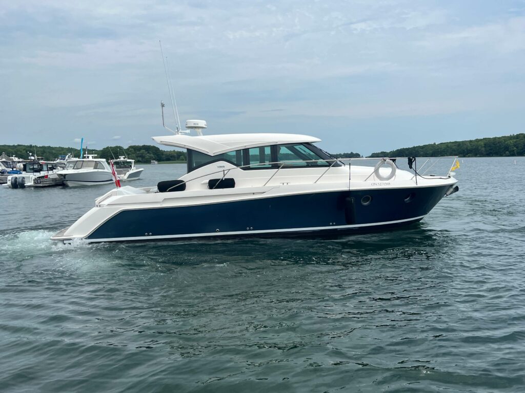 2017 Tiara Yachts C39 Coupe