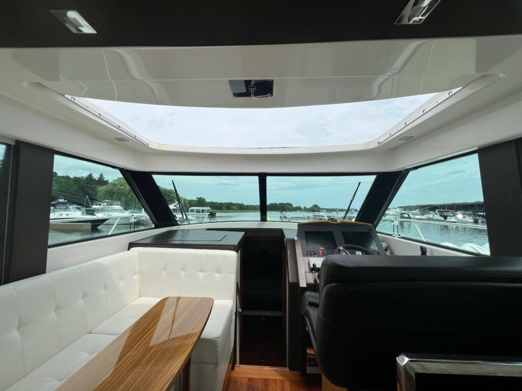 2017 Tiara Yachts C39 Coupe