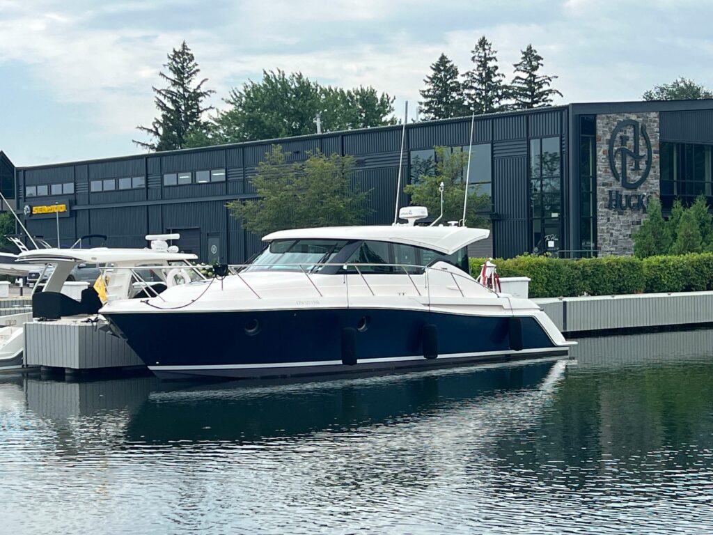 2017 Tiara Yachts C39 Coupe