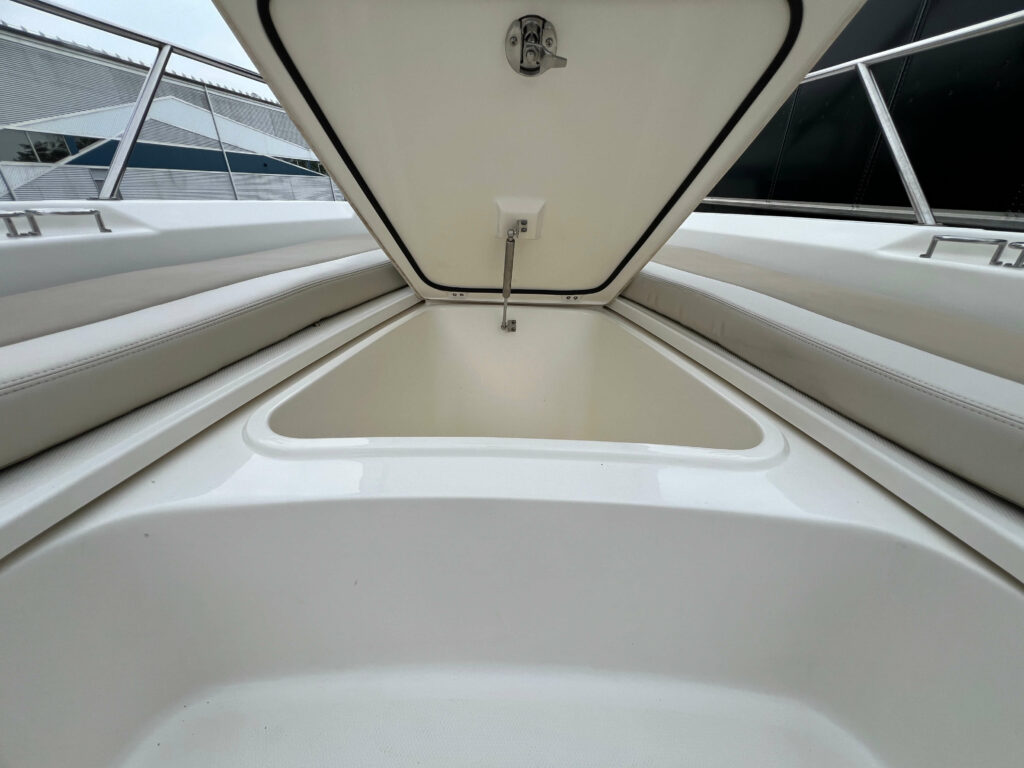 2018 Boston Whaler 240 Dauntless