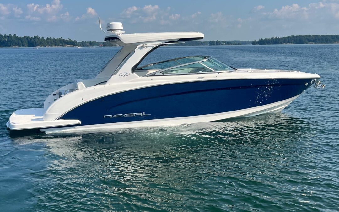 2025 Regal Boats 3300 Bowrider