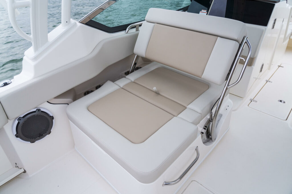 2025 Boston Whaler Boston Whaler 240 Vantage