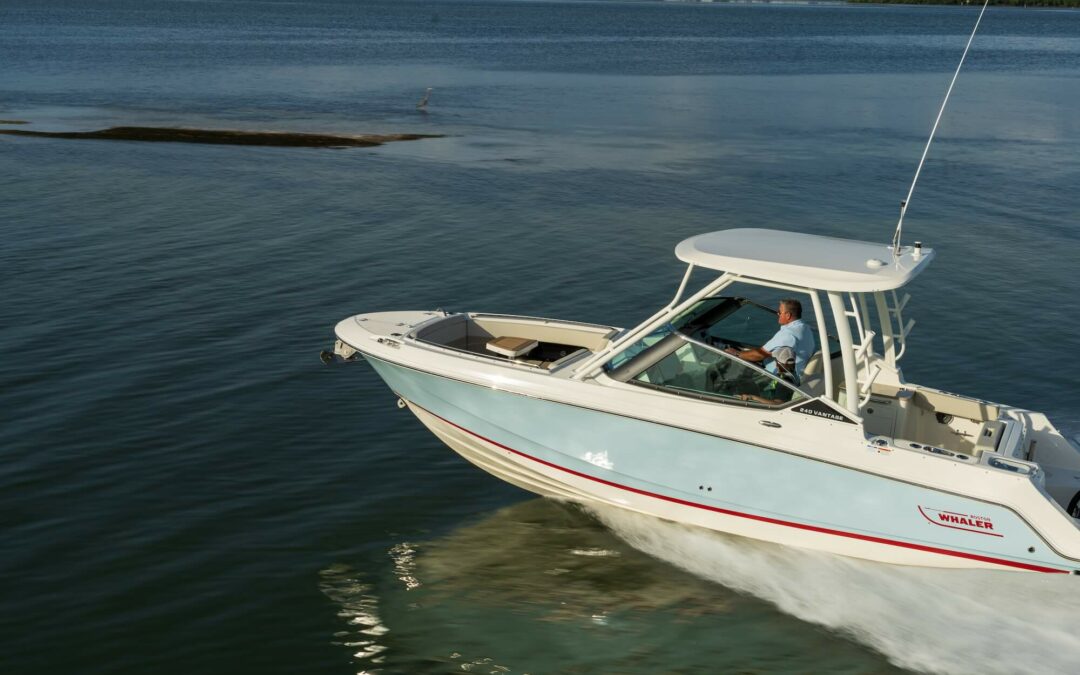 2025 Boston Whaler 240 Vantage