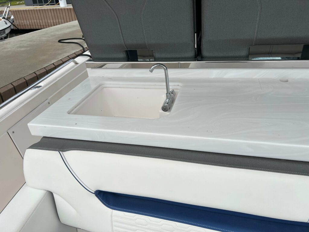 2019 Tiara Yachts 34 LS