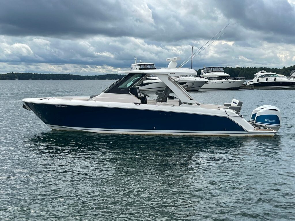 2019 Tiara Yachts 34 LS