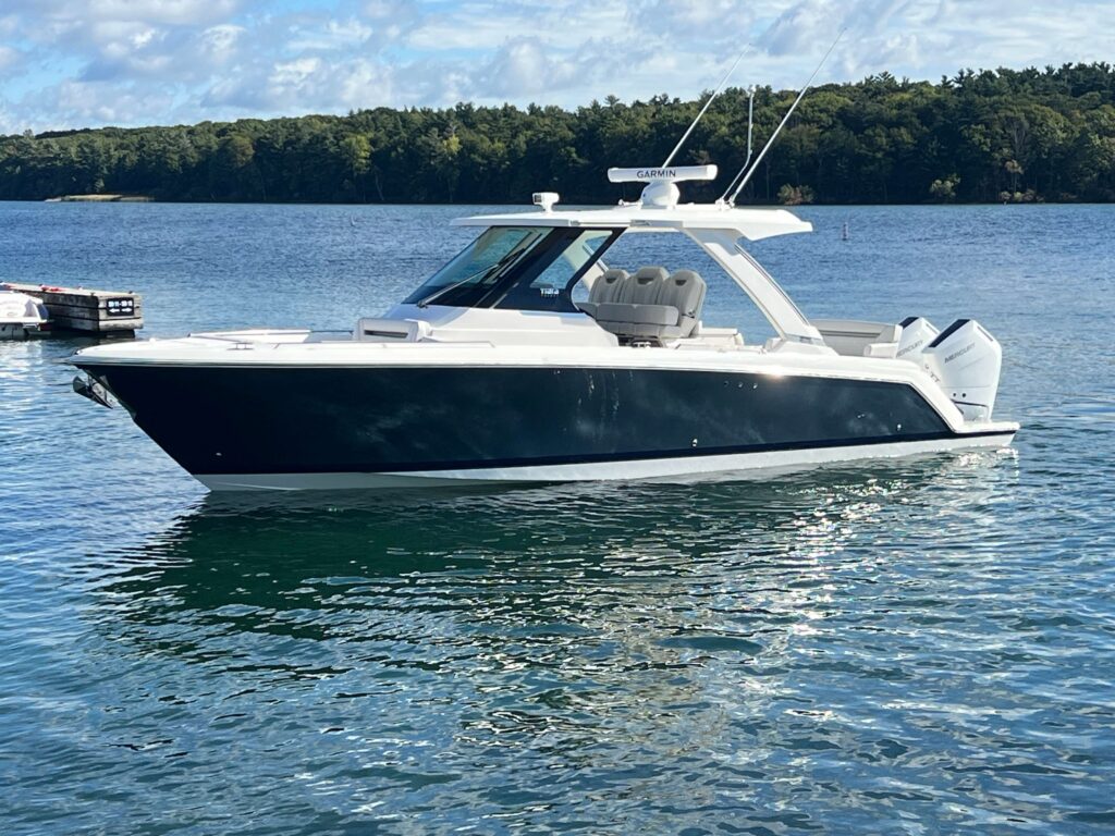 2025 Tiara Yachts 34 LS