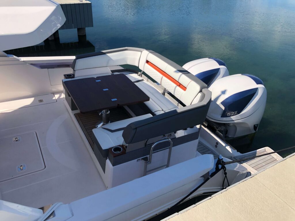 2019 Tiara Yachts 38 LS